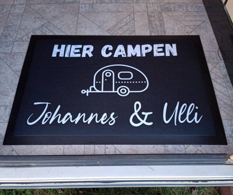 Camping Zubehör Fußmatte Personalisiert Wohnwagen hier campen Camper 50 X 40 Cm